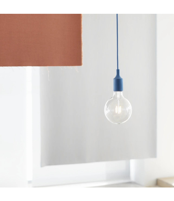 Muuto  Muuto - E27 hanglamp licht blauw