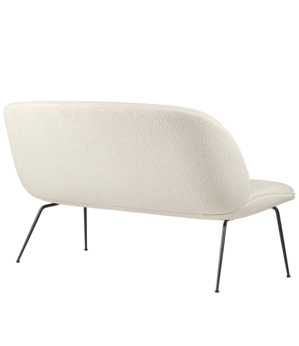 Gubi  Gubi - Beetle Sofa Dora Boucle ecru - conic voet zwart