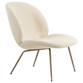 Gubi - Beetle lounge chair Dora Boucle 02 - conic base antique brass