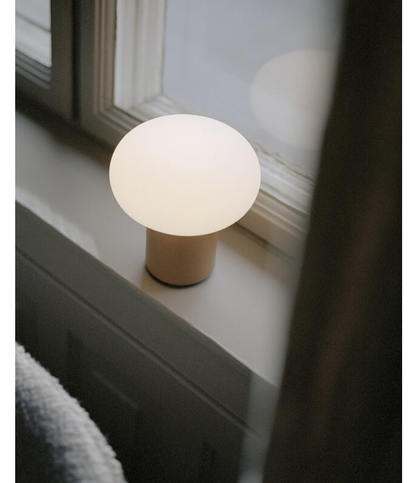 New Works  New Works -Karl-Johan portable table lamp