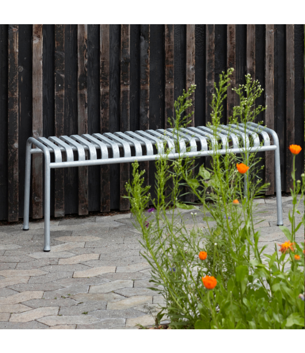 Hay  Hay - Palissade stool  iron red