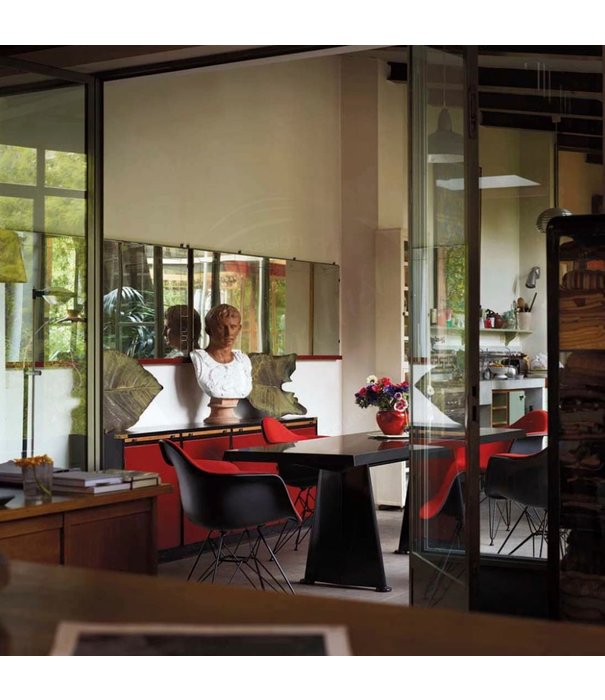 Vitra  Vitra Trapèze Dining Table black, black HPL laminate top