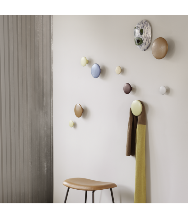 Muuto  Muuto - The Dots wood haak bruin-groen