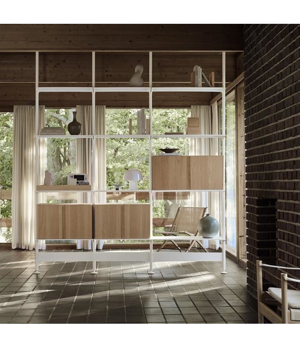 String  Furniture String - Pira G2 Shelf wit, vloer/plafond gemonteerd