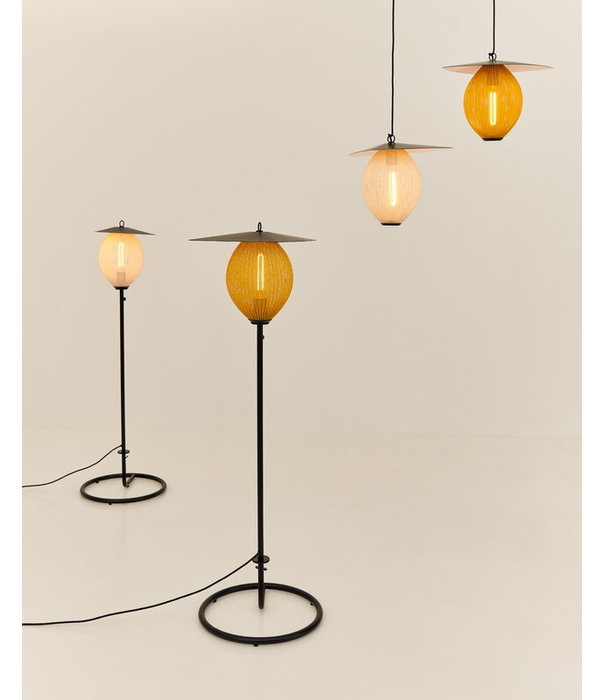 Gubi  Gubi - Satellite Outdoor vloerlamp mustard gold