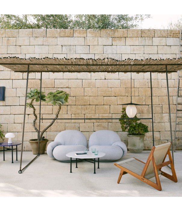 Gubi  Gubi - Pacha outdoor lounge armchair swivel - fabric Lorkey 40
