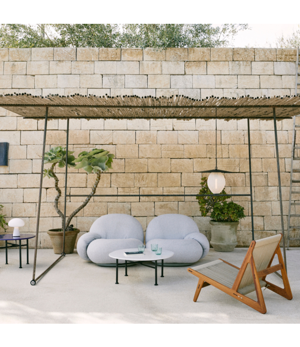 Gubi  Pacha Outdoor Lounge Chair with armrest Lorkey 40, swivel base