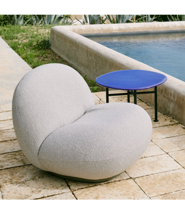 Gubi  Pacha Outdoor Lounge Chair Chevron FR 022, swivel base