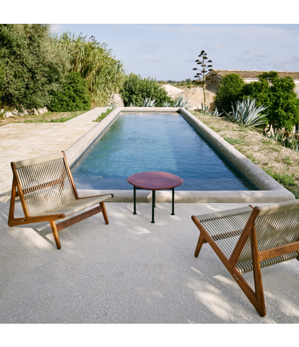 Gubi  Gubi Carmel Coffee Table Rock Red 60 x 60