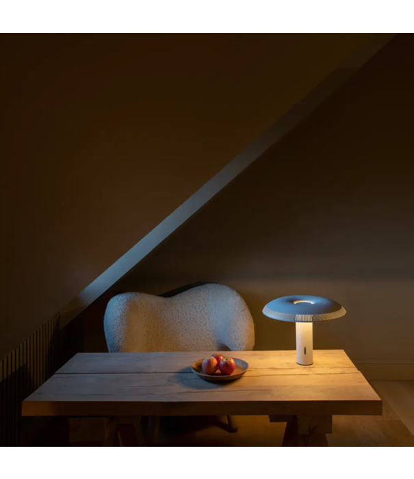 Wästberg  Wästberg - W203 Ilumina tafellamp wit