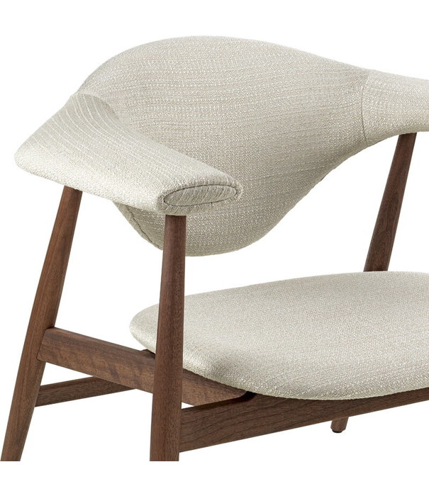 Gubi  Masculo Lounge Stoel Eero Special FR106,  walnoot onderstel
