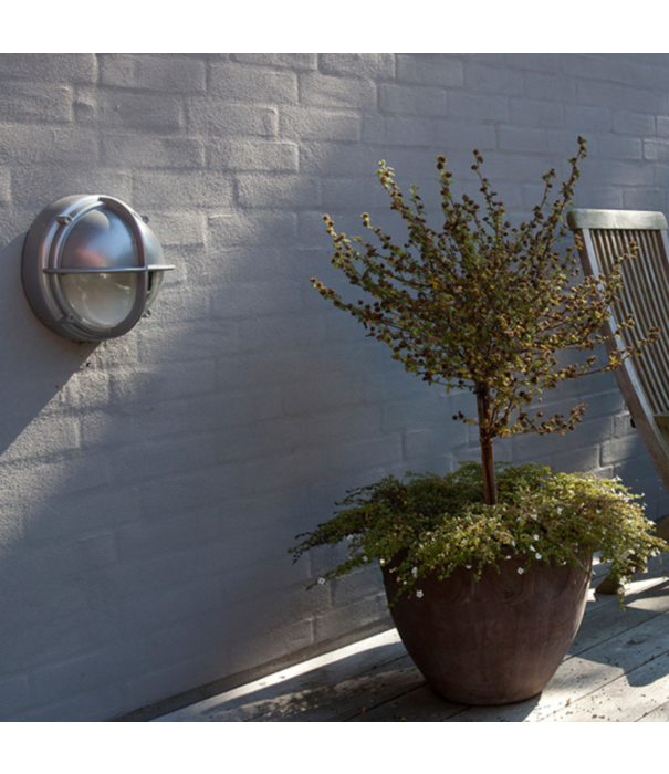 Louis Poulsen  Louis Poulsen - Skot Outdoor wall lamp aluminium