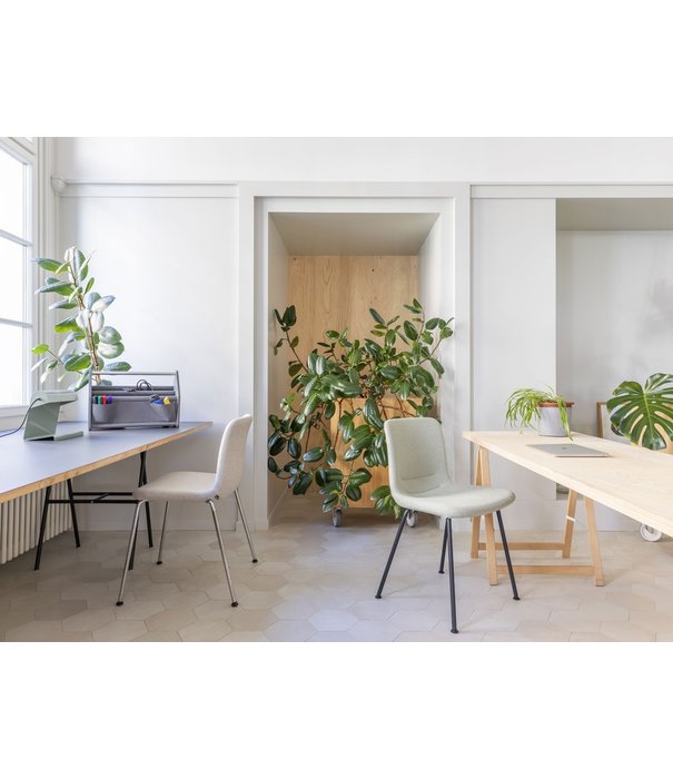 Vitra  Vitra  Hal RE Tube Dining Chair plastic, chromed tube base