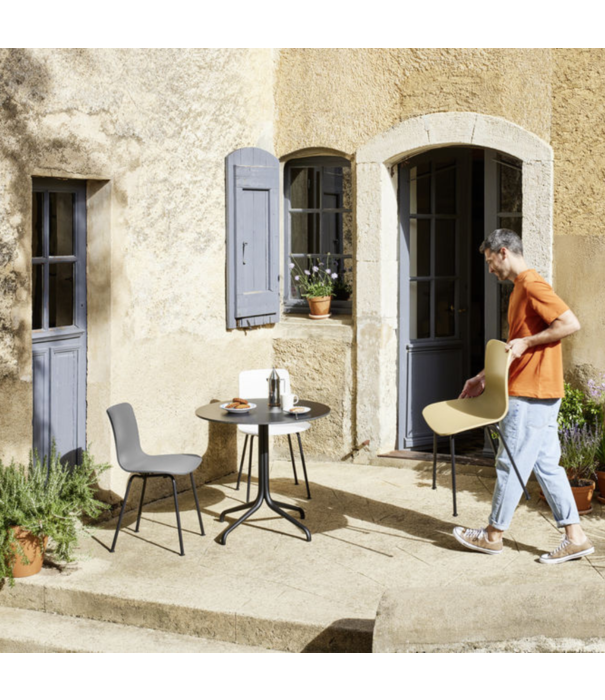 Vitra  Vitra Hal RE Tube Chair plastic, black tube base