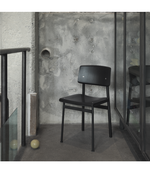 Muuto  Muuto - Loft stoel donkerbruin, zitting Steelcut 265, tube grijs