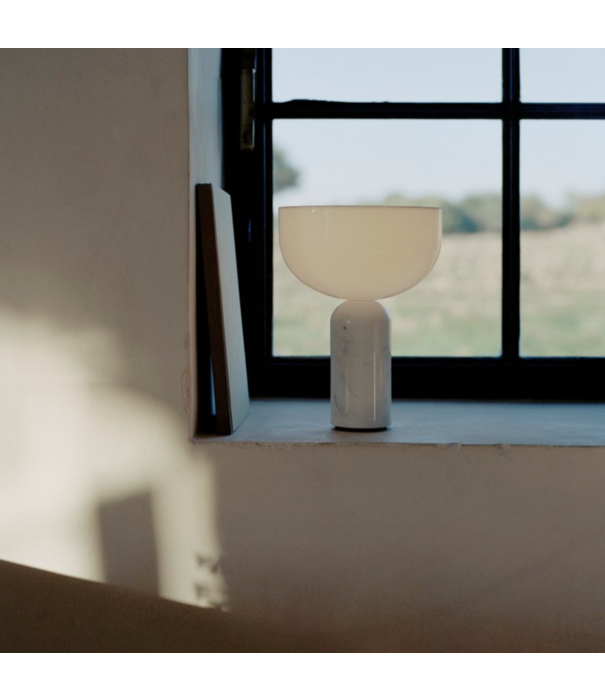 New Works  New Works Kizu Portable Lamp  grijs marmer