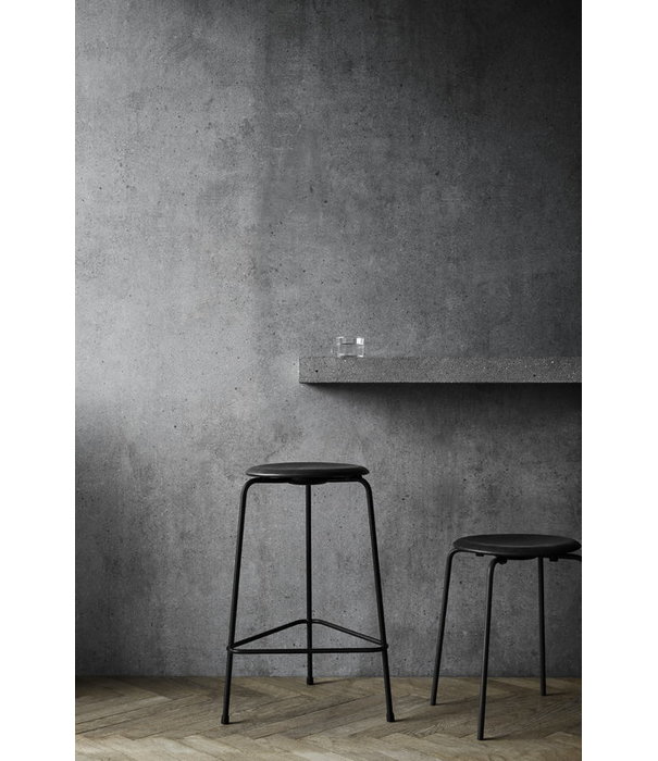 Fritz Hansen Fritz Hansen High Dot Counter Stool leather, 3 legs chrome H65