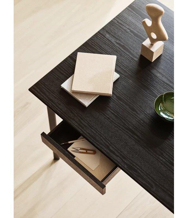 Fritz Hansen Fritz Hansen - FH3605 Desk with document drawer