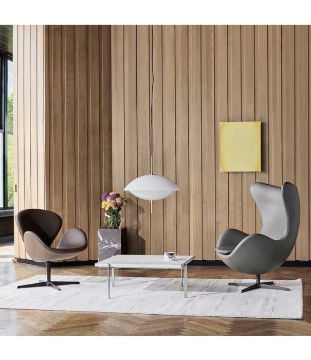 Fritz Hansen Clam Pendant Lamp white / brass Ø55