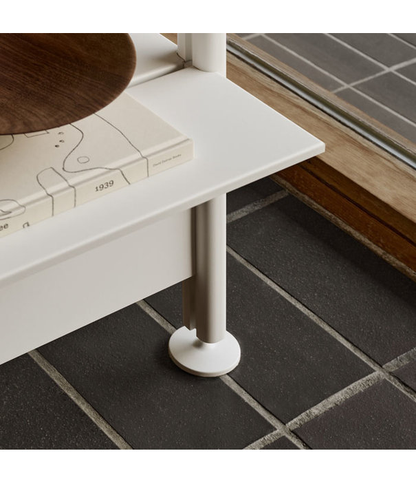 String  Furniture Pira G2 F C B white, floor/ceiling mounted