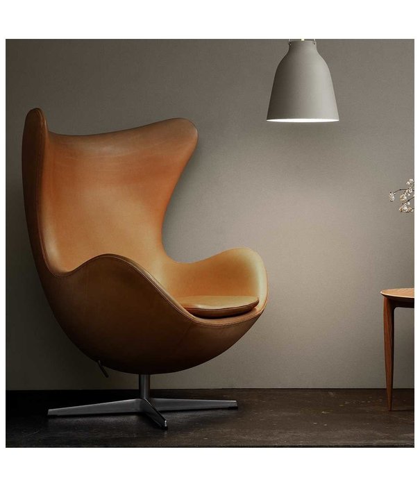 Fritz Hansen Fritz Hansen - Egg Chair / Leer