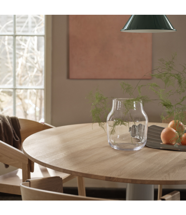 Muuto  Muuto Midst Eettafel eiken, zwart voet Ø120