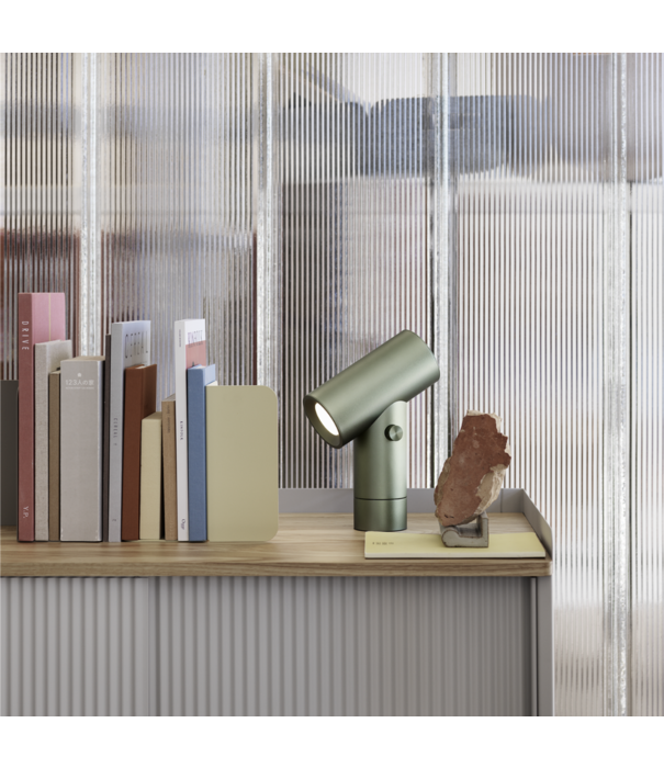 Muuto  Muuto - Enfold dressoir eiken - diep rood