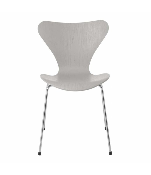 Fritz Hansen Fritz Hansen Series 7 Vlinderstoel gekleurd essen