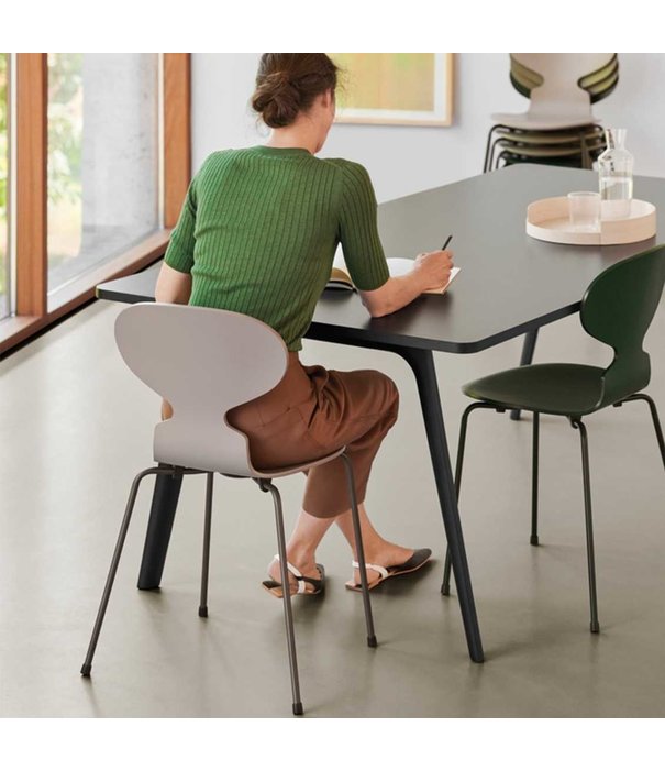 Fritz Hansen Fritz Hansen Ant Dining Chair colored ash, chrome