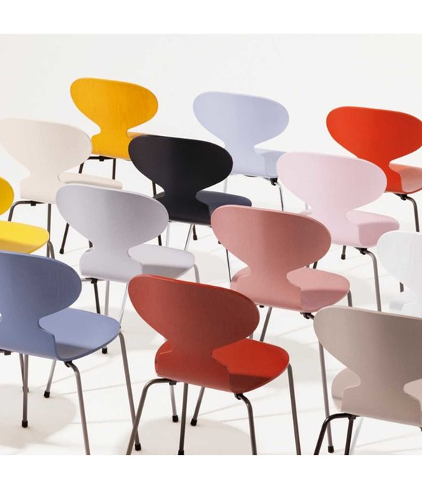 Fritz Hansen Fritz Hansen - Ant Dining Chair coloured ash
