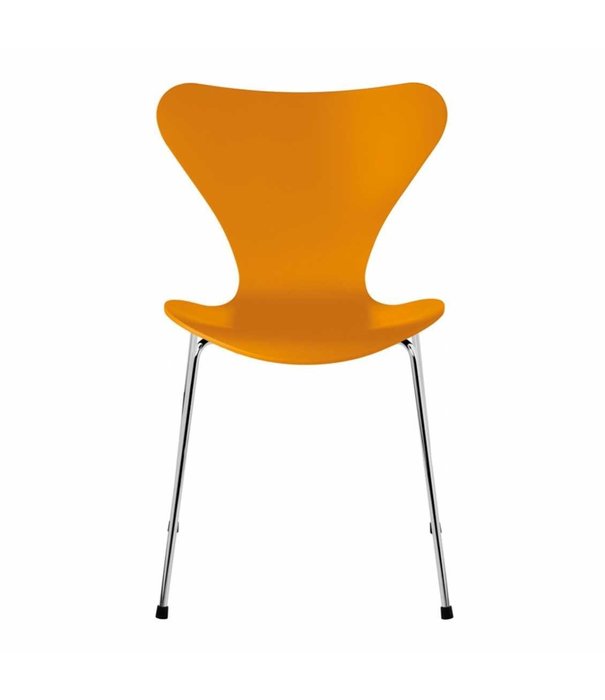 Fritz Hansen Fritz Hansen Series 7 Butterfly chair lacquered