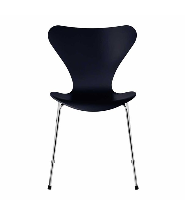 Fritz Hansen Fritz Hansen Series 7 Butterfly chair lacquered