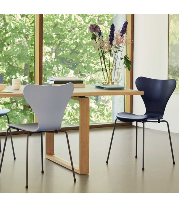 Fritz Hansen Fritz Hansen Series 7 Vlinderstoel monochrome