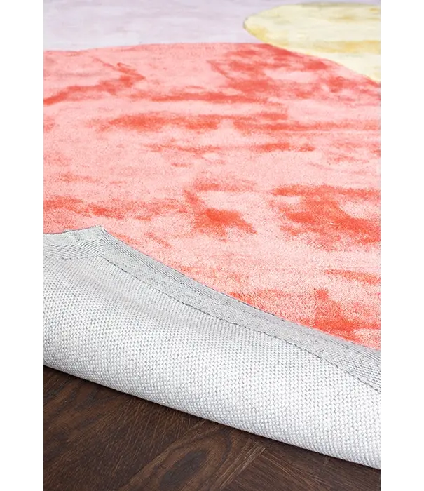 Layered  Layered Flower Field Patterned wool rug