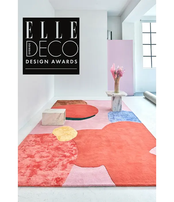 Layered  Layered Flower Field Patterned wool rug