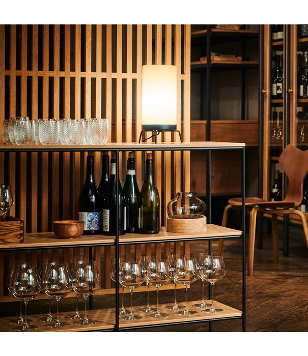 Fritz Hansen Fritz Hansen - PM-02 tafellamp zwart, opaal