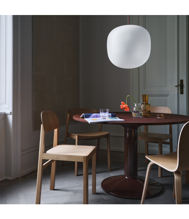Muuto Midst Dining Table oiled oak, grey base Ø160