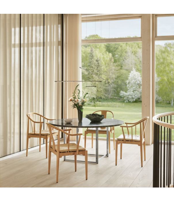 Fritz Hansen Fritz Hansen China Chair cherry, seat natural leather