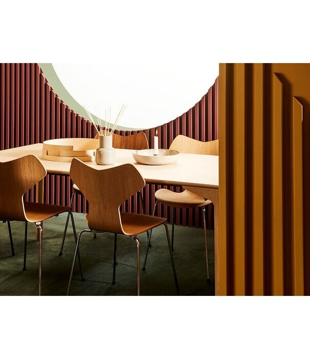 Fritz Hansen Fritz Hansen Grand Prix Stoel hout, chrome poten