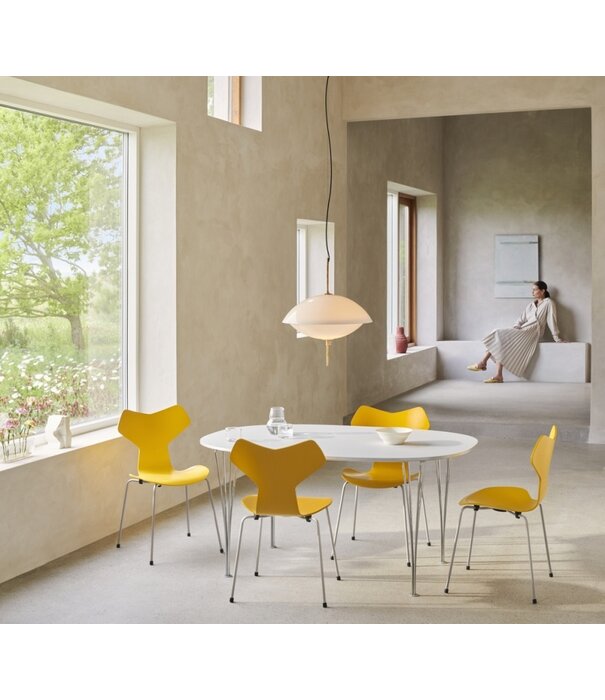 Fritz Hansen Fritz Hansen Grand Prix Chair lacquered, chrome base