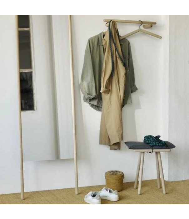 Fritz Hansen Georg stool oak