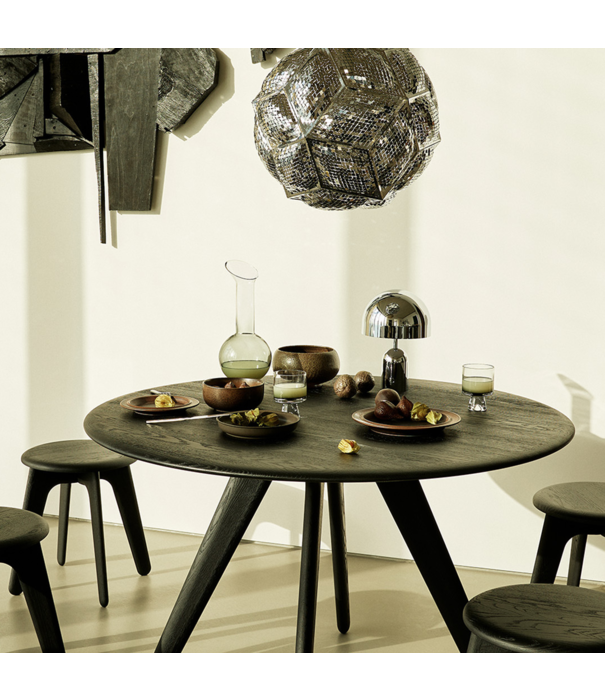 Tom Dixon  Tom Dixon - Slab table round natural oak