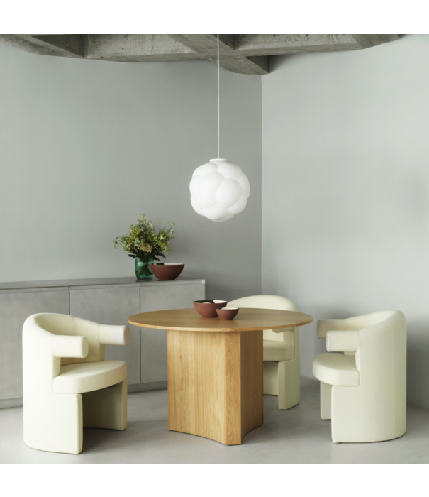 Normann Copenhagen  Bue eettafel donkerbruin gebeitst eiken Ø120