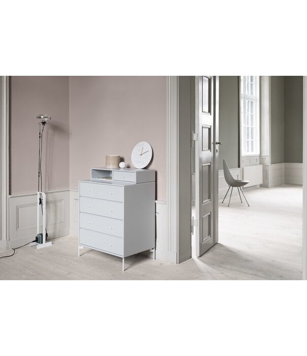 Montana Furniture  Keep ladekast met poten