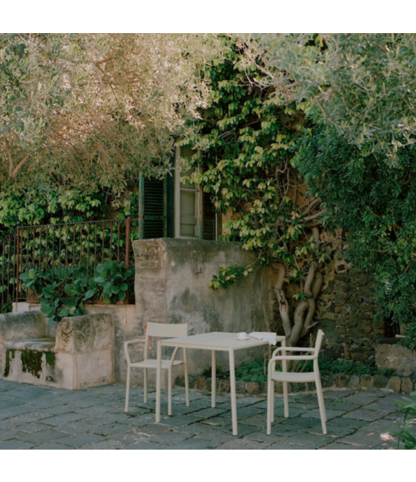 New Works  New Works May Outdoor Tuintafel 85 x 85