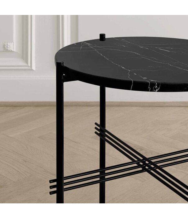 Gubi  Gubi - TS coffee table small round marble, polished steel Ø55