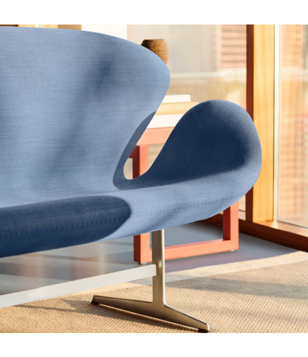Fritz Hansen Fritz Hansen - Swan Sofa leather L144