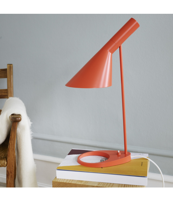 Louis Poulsen  Louis Poulsen - AJ table lamp soft lemon
