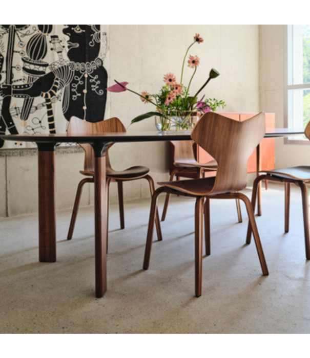 Fritz Hansen Fritz Hansen Grand Prix Chair oak, front Steelcut Trio grey