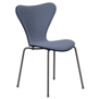 Fritz Hansen -  Series 7 stoel midnight blue, voorkant steelcut trio 716, graphite poten